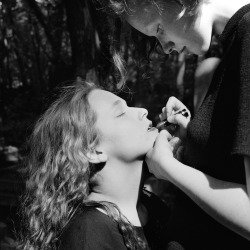 photoart-er:  “Sisters”, Prague, 1989 © Stephane Coutelle 