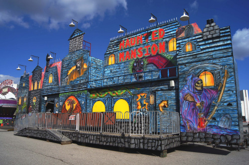 crylie:Various Carnival “Haunted Fun Houses”