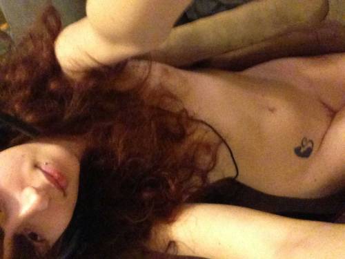 sexygeekygirls:  Drunk gaming