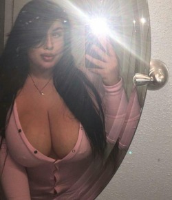 the-cleavage-collective:  Huge Tits Selfie