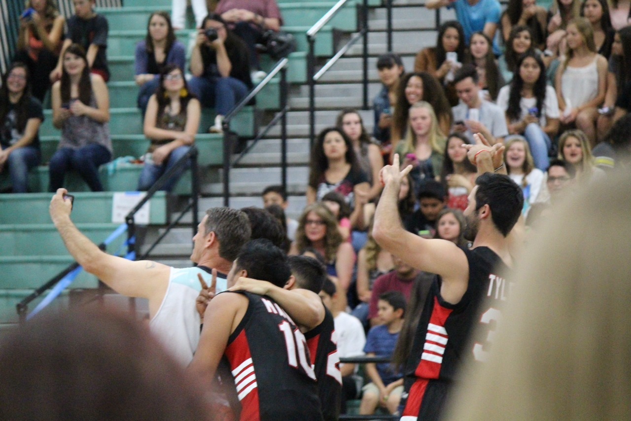 when-you-wish-upon-a-disnerd:  Tyler Hoechlin at Santiago High School’s “Hollywood