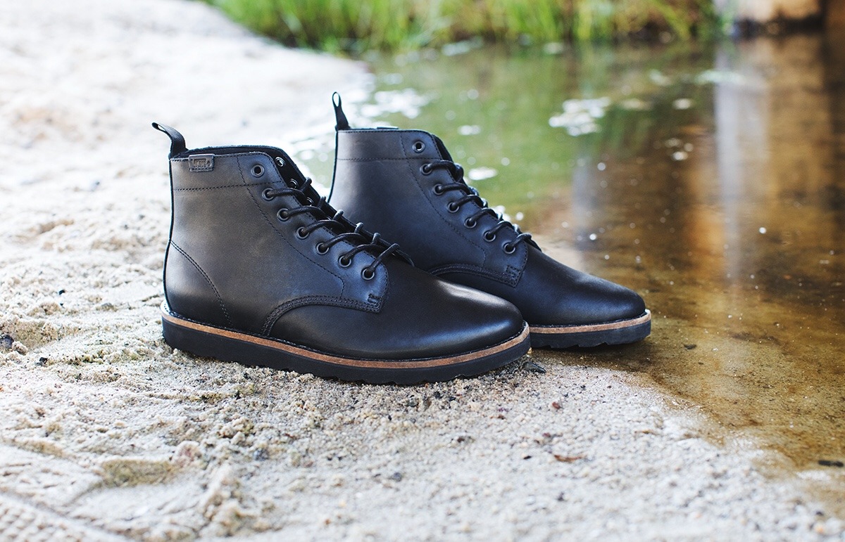 vans sahara boot