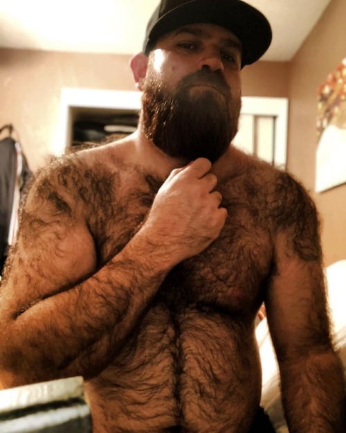taurus-astrobike: extremehairymen: You can’t find a sexier man than bearmex84bearmex84 on Inst