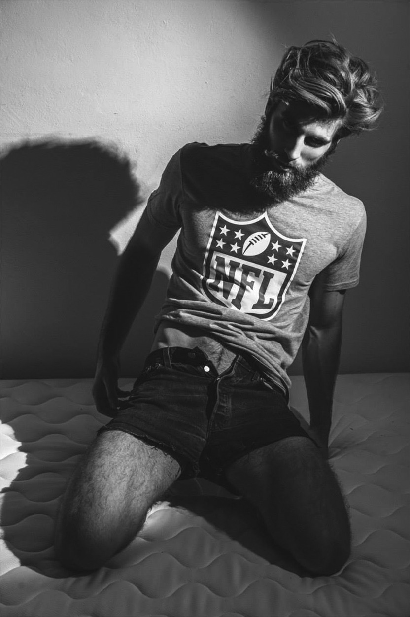 ohthentic:  mymenstocktaking:  David Vysoký by Vratko Barcik.  ohthentic 