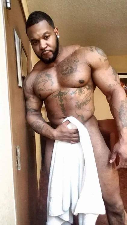 fcsdtrmntn:  @blackstripperworshippers