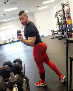 manrumpsxxx:  Follow Me For The Sexiest Rumps On Tumblr