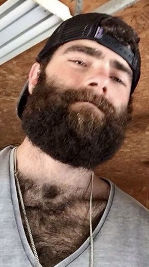 hairyobsessionss:https://hairyobsessionss.tumblr.com/Hairy Furry Men
