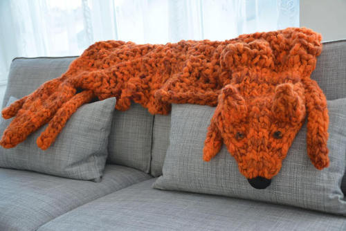 sosuperawesome: Chunky Knit Wool and Fleece Animal Blankets AmeBa77 on Etsy See our #Etsy or #Knit t