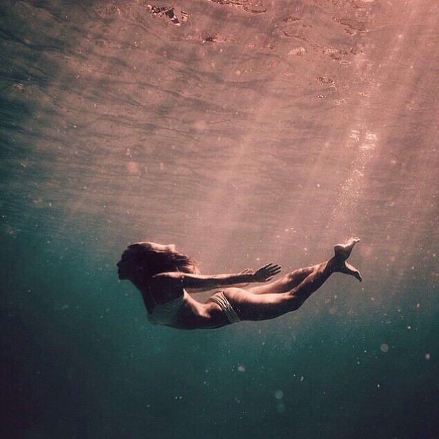 surfandbefree:  http://surfandbefree.tumblr.comBree Kleintopph. Corey Wilson