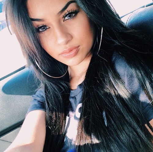 bombshellssonly:  @imlucerorios