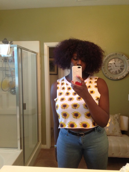 jamaicanamazon:6ft Purple Headed Melanin Goddess.💜