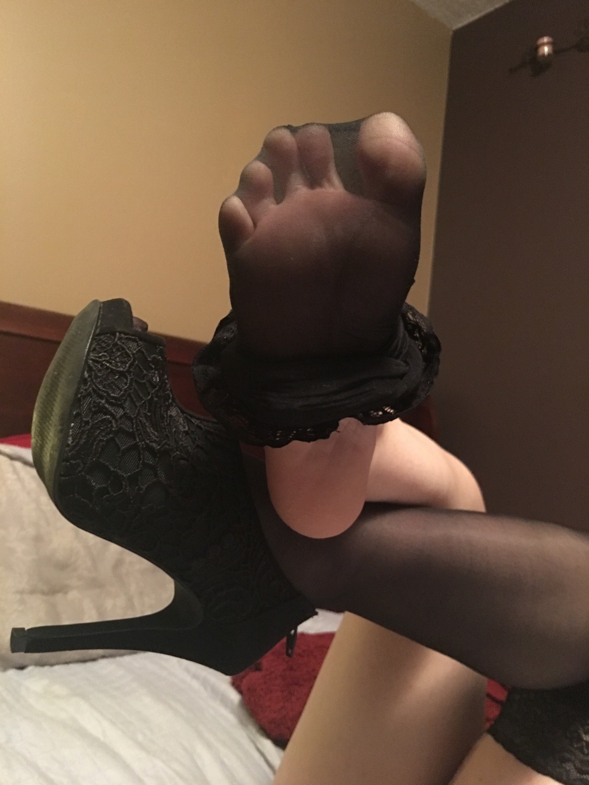Obsessed with womens feet