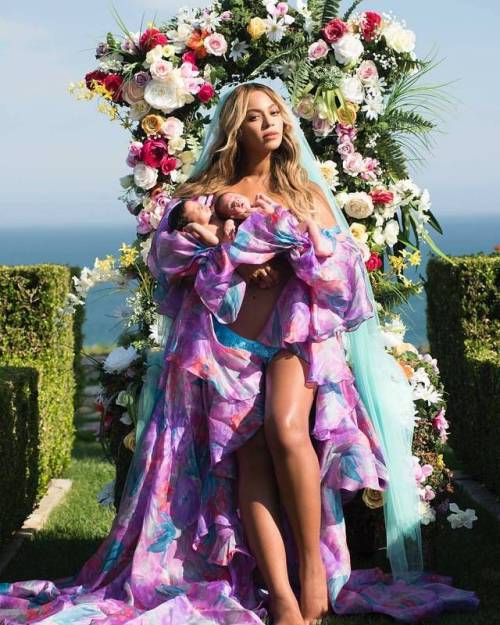 teamcurtains: Mother has arrived! #Beyonce may have just broke the internet again! Queen mother took