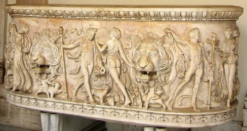 hellenismo: sarcophagus with Satyrs, Maenads, pair of horned Lion heads, winged Erotes, and panthers