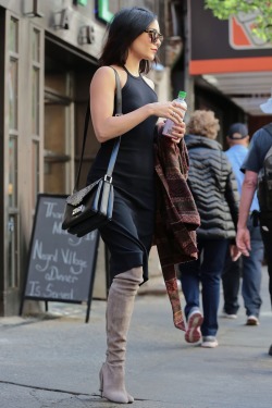 vanessahudgensfashionstyle:    Vanessa Hudgens out and about in NYC (May 14)   
