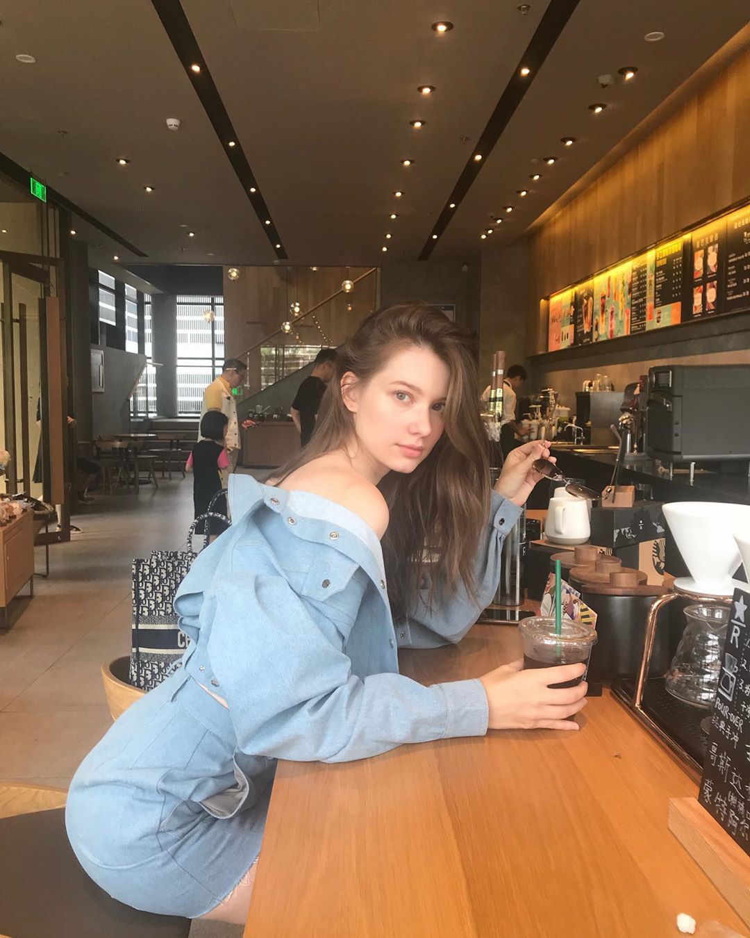 fionajetaime:  《Anastasia Cebulska》個人資料生日：1995年08月25日血統：波蘭X白俄羅斯X俄羅斯X蒙古身高：48KG體重：172公分