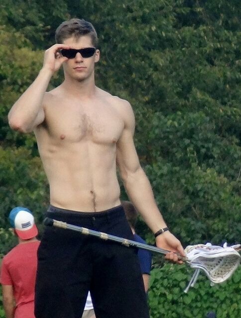 hellyashirtlessguys:  i love lacrosse boys 