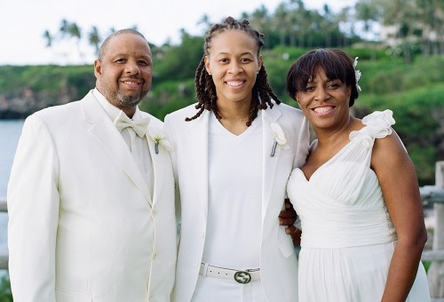 youngblackandvegan:wlweddings:WNBA Minnesota Lynx player Seimone Augustus & LaTaya Varner by Jan