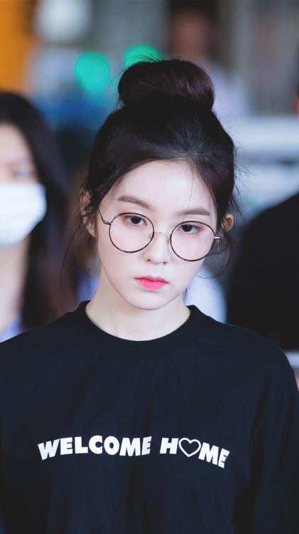 unepetiteperle: RED VELVET IRENE IN SPECS LOCKSCREENs. [ Please reblog and / or like if you use