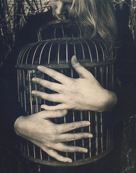 asylum-art:  Emma Powell Photography: Insomniac’s Nightmare Fantasy See the gallery