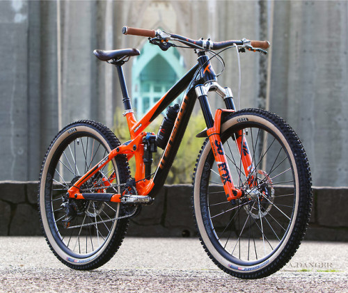 aces5050: (via Lana: Custom SBG Scout - POWsLAYER’s Bike Check - Vital MTB)