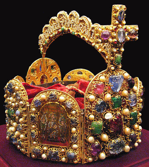 historysquee:Imperial Crown of the Holy Roman EmperorThis crown was probably made in Western Germany