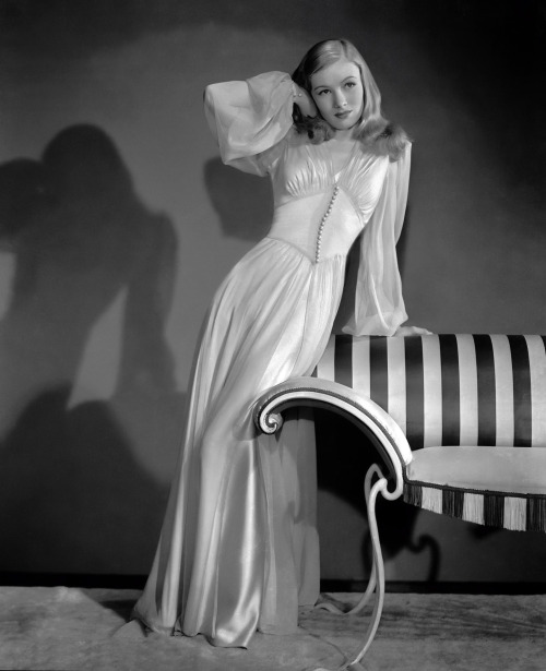 allthroughthenightb:  Veronica Lake. adult photos