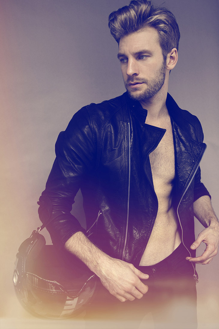 malemodelscene:  CLICK FOR MORE: Arnaud Francois by Brice Hardelin  