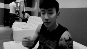 jiiinki:  Do you love me? ‘Cause I love you… 