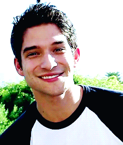 brosciles:  tyler posey + that hair and that smile 