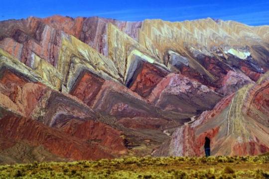 bunjywunjy: isnerdy:  memcjo:  wearethesparkk:  cassandor:   why are star wars planets more boring than earth and our solar system like sure we’ve seen desert, snow, diff types of forest, beach, lava, rain, but like…  rainbow mountains (peru) red