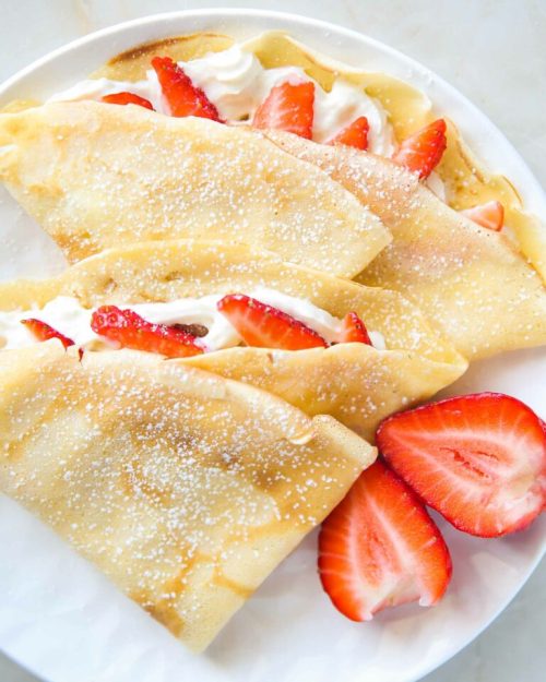 Crepes With Strawberries and Cream