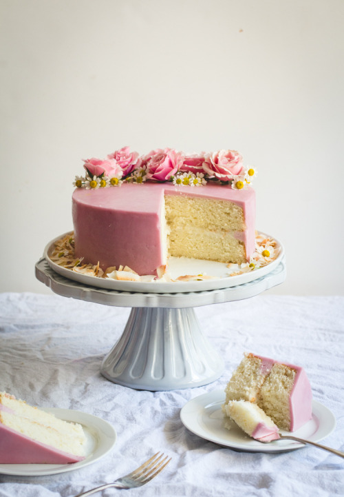 sweetoothgirl:Lemon Cake w/ Haupia Filling & Hibiscus Buttercream