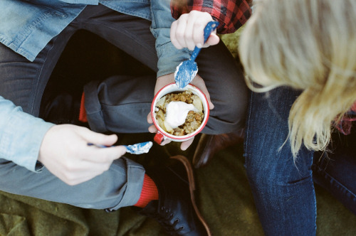 grayskymorning: Dutch Oven Apple Crisp | Kinfolk