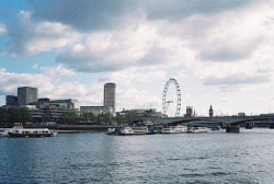 flamebegins:  Southbank (from the east) by 2somewhere on Flickr. 