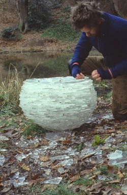 asylum-art:  Natural sculptures by Andy Goldsworth “Andy Goldsworthy is an extraordinary, innovative British artist whose collaborations with nature produce uniquely personal and intense artworks. Using a seemingly endless range of natural materials—snow,