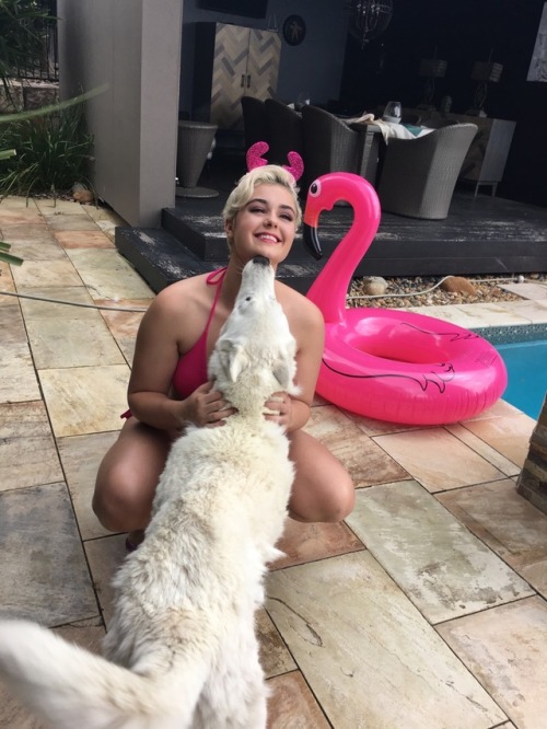 stefaniaferrario:Merry Christmas!!!! From Australia 💖🎄🏖💦☀️ gawd! < |D’‘‘‘‘‘