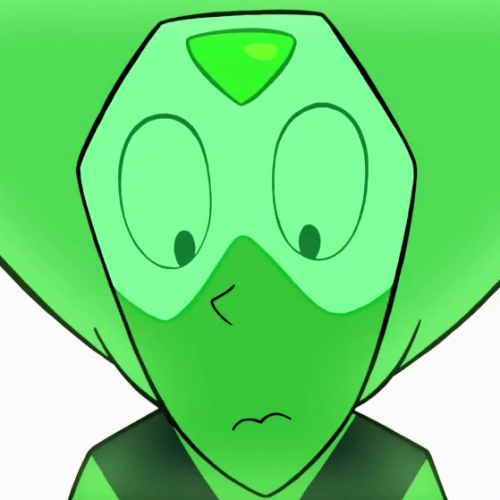 peridotissuffering:So, pre-poof, Peridot’s gem always appears to be a slightly-rounded triangle with