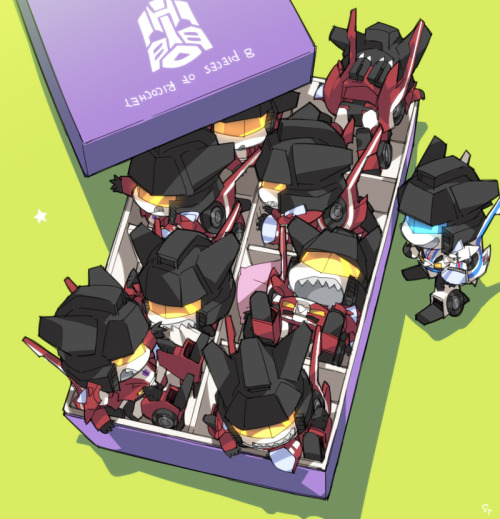 skyflightmusic:  zhanyi1205:  reko-light:  diabolism666:  オートボット基地観光土産。             cutie~~~~~~~  Oh,Jazz,you gonna suffer…    Ahhhhhhhhhhh OMG!!!! > <