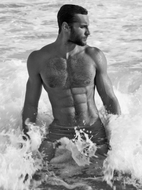 modelbegood:  Franco Noriega  http://modelbegood.tumblr.com
