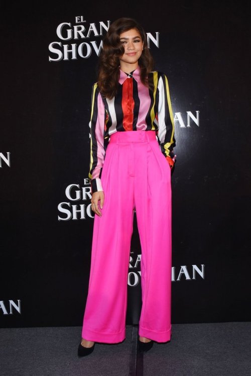 zeendaya:  Zendaya at The Greatest Showman press conference at the Four Seasons, Mexico City 12/13/1