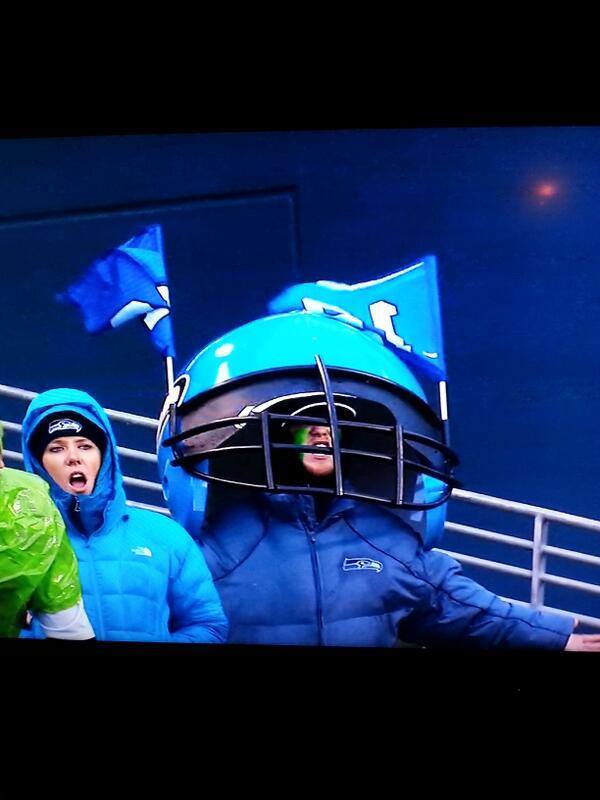 kickoffcoverage:  Wow, we would’ve never guessed that ‘Dark Helmet’ from Space