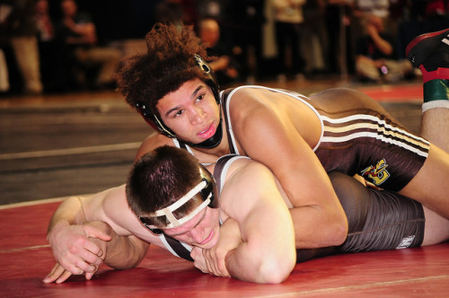 jockbrad:  Swimmers, wrestlers, football players / singlets, jockstraps, speedos and spandex!http://jockbrad.tumblr.com/
