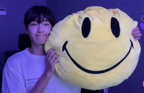 210903 Hyunjae