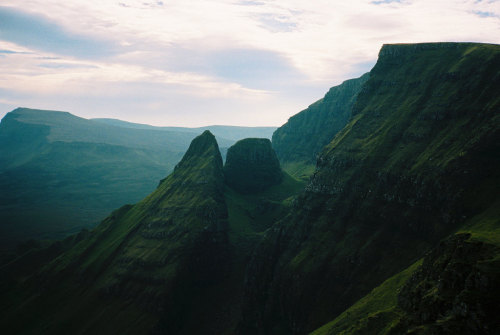 wanderthewood:Isle of Skye, Scotland by Aage Drake