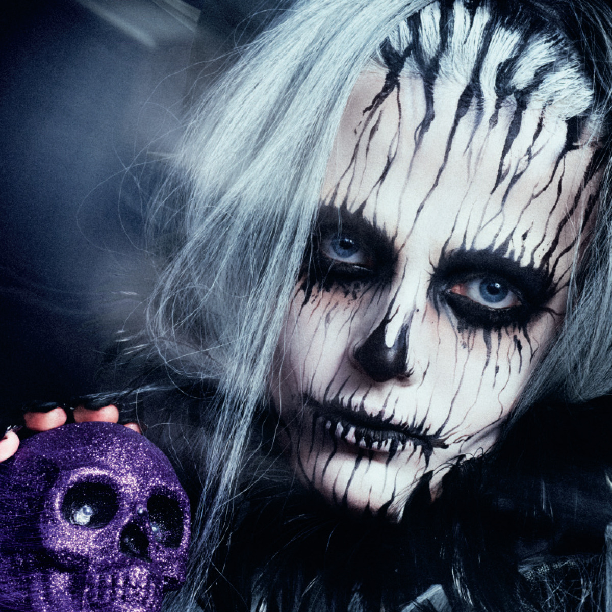 maccosmetics:  Go ghoulish or glam this Halloween, with the help of these six exclusively