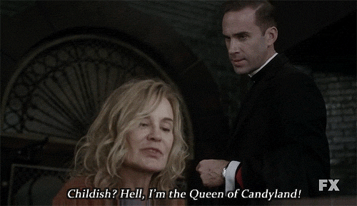 americanhorrorxstory:  👑🍬🍭🍫🍦🍰