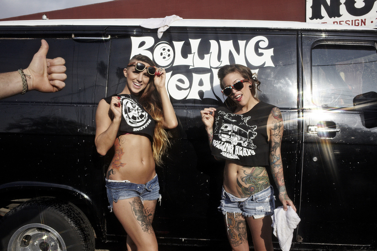 rollingroomphotography:  Check out Rolling Room for a wide variety of Custom Van
