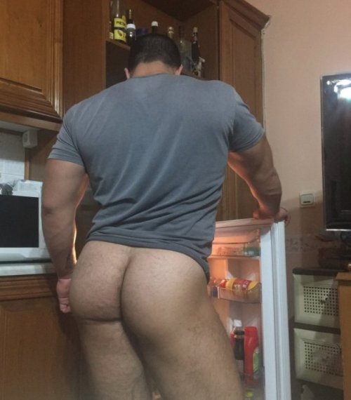 umcaraexagerado:  https://www.instagram.com/cleber_henrique_2/