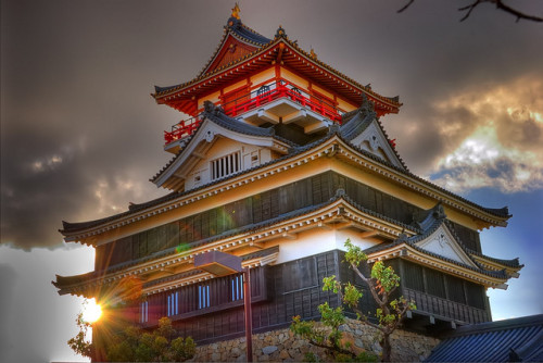 Kiyosu Castle at sunset